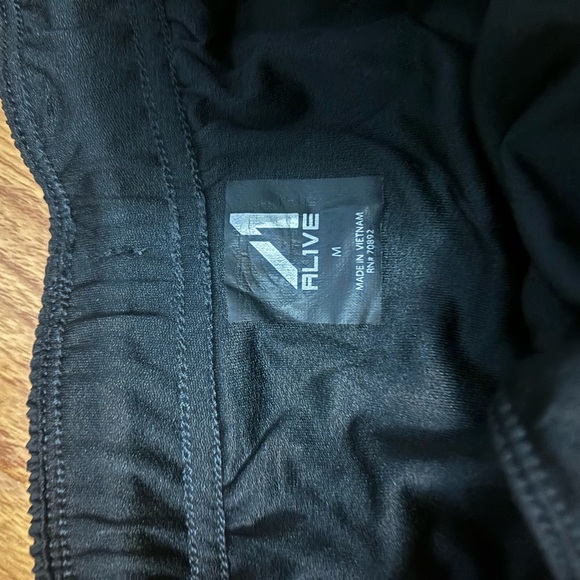 New! Alive Magnetics Sport Shorts Black Color Woman Size M - Picture 4 of 9